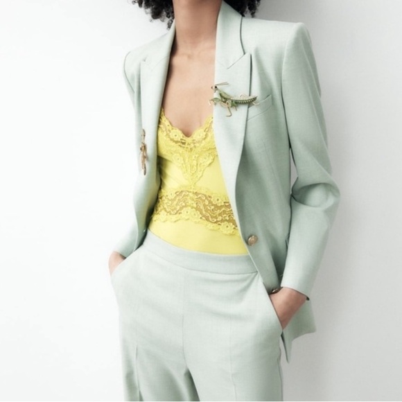 ZARA Fitted Blazer With Golden Buttons - Picture 1 of 5